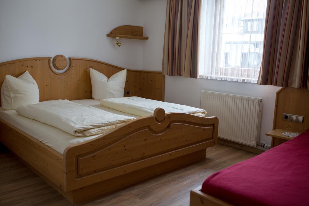 Pension Sonnenheim Шенберґ-ім-Штубайталь Екстер'єр фото